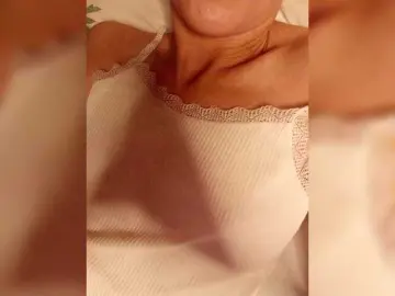 Alina-9999  live sex cam
