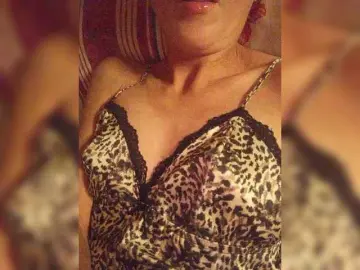 Alina-9999  live sex cam
