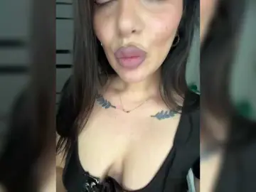 Blackqyeen  live sex cam