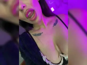 Blackqyeen  live sex cam