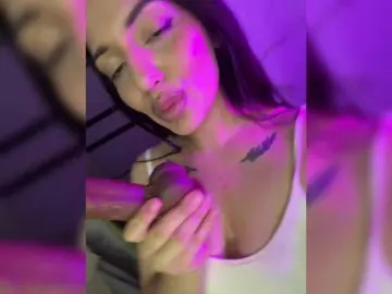 Blackqyeen  live sex cam