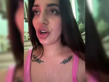 Blackqyeen  live sex cam