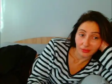 Irina9793  live sex cam