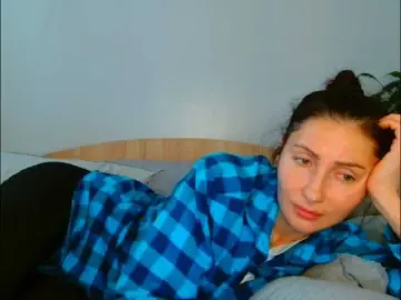 Irina9793  live sex cam