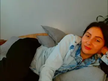 Irina9793  live sex cam