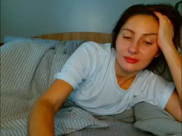 Irina9793  live sex cam