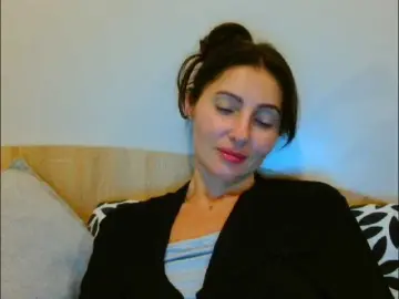 Irina9793  live sex cam