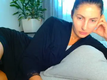 Irina9793  live sex cam