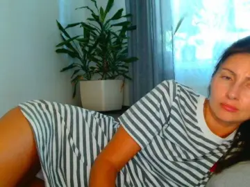 Irina9793  live sex cam