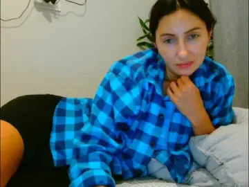 Irina9793  live sex cam