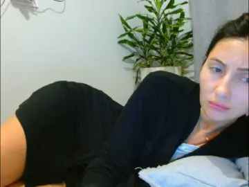 Irina9793  live sex cam