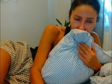Irina9793  live sex cam