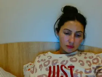 Irina9793  live sex cam