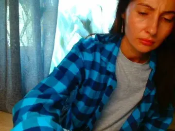 Irina9793  live sex cam
