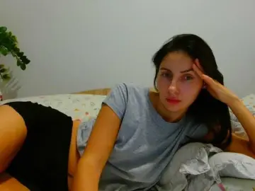 Irina9793  live sex cam