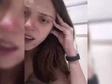 Lauflor  live sex cam