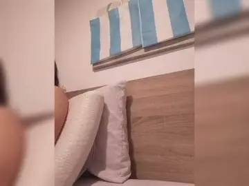 Lauflor  live sex cam