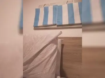 Lauflor  live sex cam
