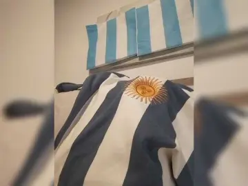 Lauflor  live sex cam
