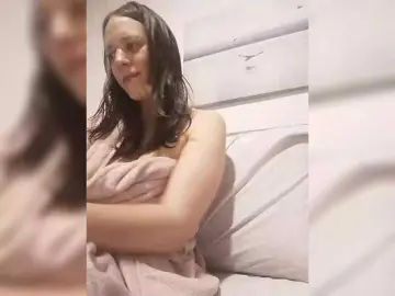 Lauflor  live sex cam