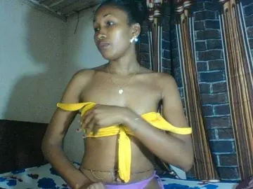 Yasmillah  live sex cam