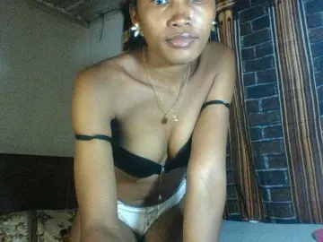 Yasmillah  live sex cam