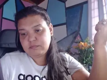 Beautifulchubbyqueen  live sex cam