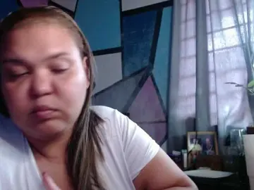 Beautifulchubbyqueen  live sex cam