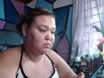 Beautifulchubbyqueen  live sex cam