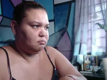 Beautifulchubbyqueen  live sex cam