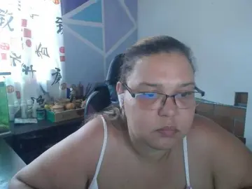 Beautifulchubbyqueen  live sex cam