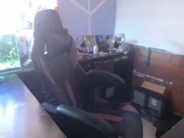 Beautifulchubbyqueen  live sex cam