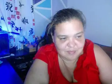 Beautifulchubbyqueen  live sex cam
