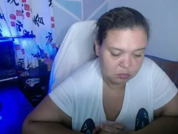 Beautifulchubbyqueen  live sex cam