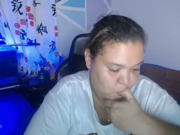 Beautifulchubbyqueen  live sex cam