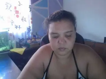 Beautifulchubbyqueen  live sex cam