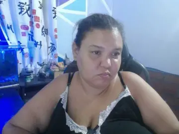 Beautifulchubbyqueen  live sex cam