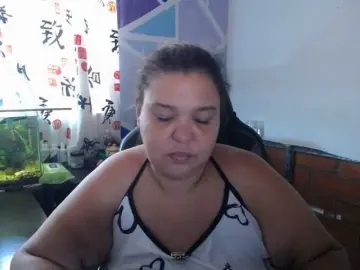 Beautifulchubbyqueen  live sex cam
