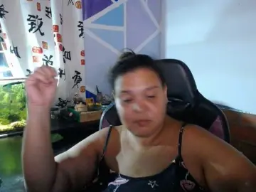 Beautifulchubbyqueen  live sex cam