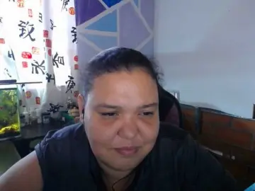 Beautifulchubbyqueen  live sex cam