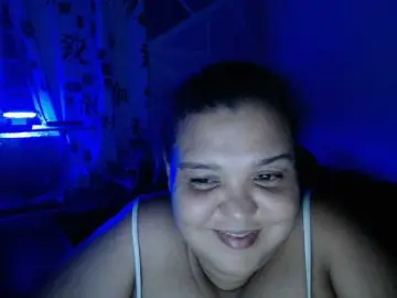Beautifulchubbyqueen  live sex cam