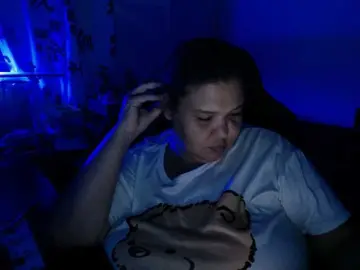 Beautifulchubbyqueen  live sex cam