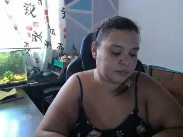 Beautifulchubbyqueen  live sex cam