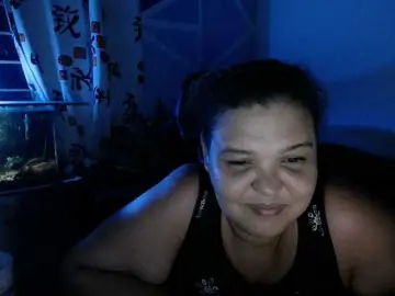 Beautifulchubbyqueen  live sex cam