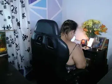 Beautifulchubbyqueen  live sex cam
