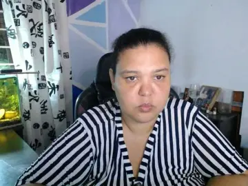 Beautifulchubbyqueen  live sex cam