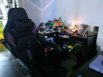Beautifulchubbyqueen  live sex cam