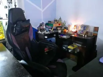 Beautifulchubbyqueen  live sex cam
