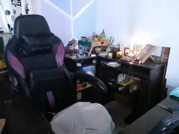 Beautifulchubbyqueen  live sex cam