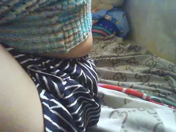 Hotyummypussy  live sex cam